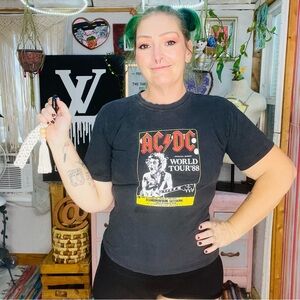 AC/DC Black World Tour '88 Short Sleeve Tee 2004 Tour Size Small